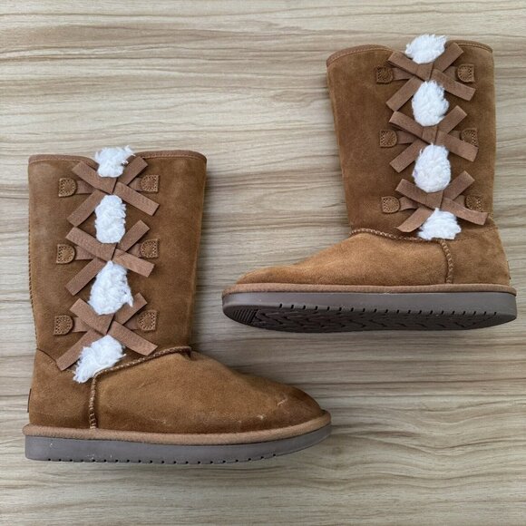 Koolaburra by Ugg Victoria Boots Girls 4 Suede Tall Bow Chestnut Brown Faux Fur - Picture 1 of 8